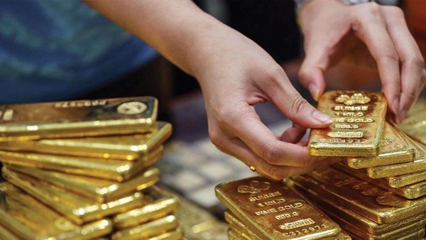 Về nguyên nhân tăng của giá vàng, ông Ngô Trí Long cho rằng trước tiên giá vàng tăng do giá thế giới tăng, địa chính trị bất ổn, kinh tế biến động. Vàng là tài sản trú ấn, trong thời gian qua nhiều ngân hàng trung ương tập trung mua vàng.