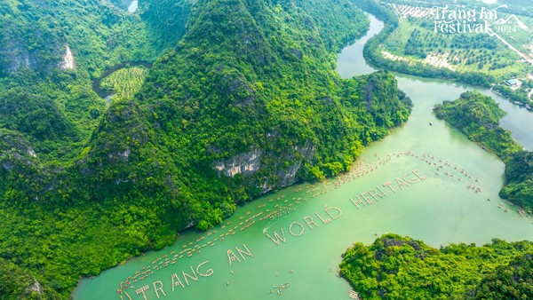 Quần thể danh thắng Tràng An được TripAdvisor vinh danh “Best of the Best”, hạng mục cao nhất của hệ thống “Travellers” Choice Awards 2025, dành cho 1% điểm đến tốt nhất thế giới. Ảnh Sở Du lịch Ninh Bình.