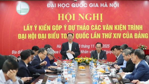 Đại học Quốc gia Hà Nội tổ chức Hội nghị lấy ý kiến góp ý dự thảo các văn kiện trình Đại hội đại biểu toàn quốc lần thứ XIV của Đảng, với sự tham dự của đông đảo các nhà khoa học, chuyên gia đầu ngành.