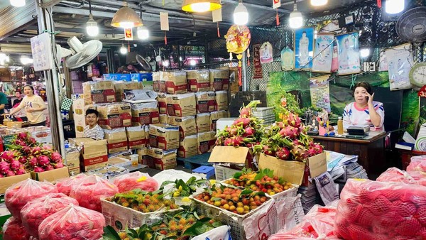 Các tổ chức quản lý chợ trên địa bàn TP.HC được yêu cầu chủ động triển khai tới tất cả thương nhân tại các chợ sử dụng ứng dụng eTax Mobile.