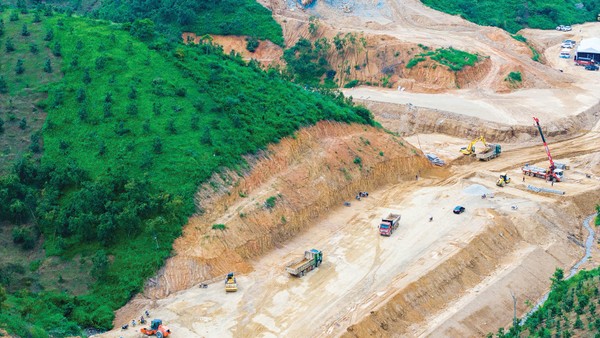 Chính phủ đang rốt ráo thúc đẩy giải ngân đầu tư công trong thời gian còn lại của năm