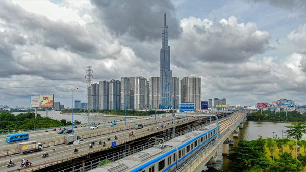 UBND TP.HCM vừa ủy quyền cho Chủ tịch UBND Thành phố tổ chức lập, thẩm định, quyết định đầu tư và điều chỉnh dự án đường sắt đô thị.