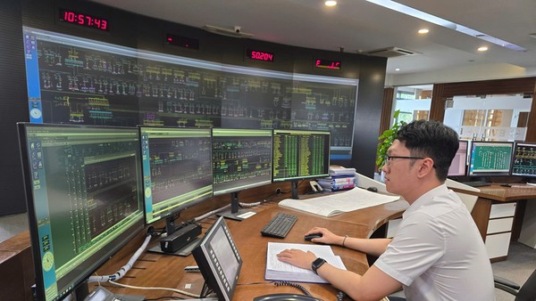 Thuỷ điện cùng nhiệt điện chạy than đang đóng góp lớn cho hệ thống điện. 