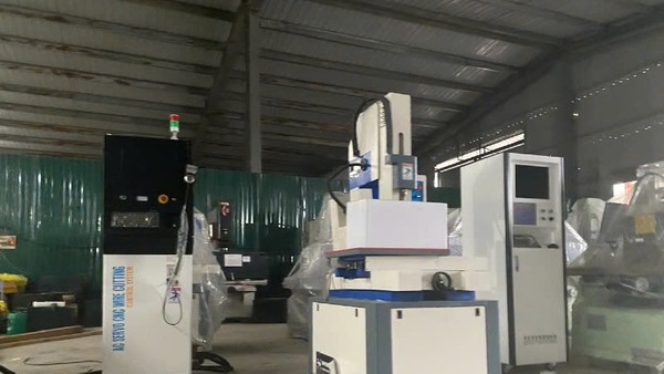 Hải quan khởi tố hai vụ buôn lậu, cảnh báo nguy cơ “rác công nghiệp” tràn vào Việt Nam 