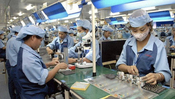 Điện tử, máy tính và linh kiện mang về gần 97 tỷ USD doanh thu xuất khẩu sau 11 tháng/2025. 