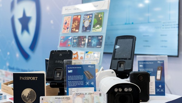 Bảo mật dữ liệu cần thực hiện xuyên suốt vòng đời dữ liệu - từ thu thập, xác thực, xử lý, lưu trữ đến chia sẻ và khai thác