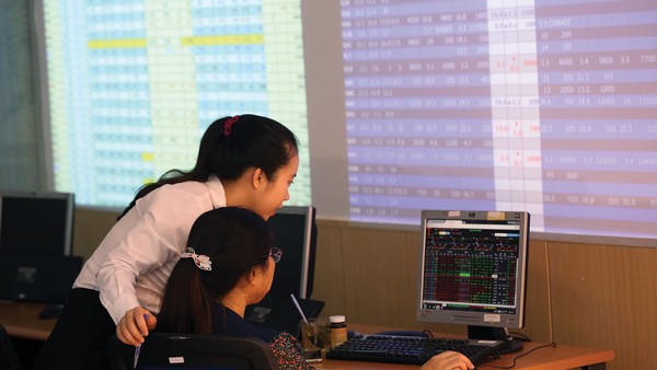 Thông tư mới của Bộ Tài chính đã điều chỉnh hàng loạt hệ số rủi ro và quy định về vốn khả dụng của công ty chứng khoán