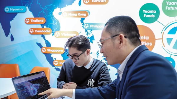 Thị trường chứng khoán tháng 12 được hỗ trợ bởi thông tin Fed sẽ hạ lãi suất