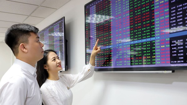 Từ đầu tháng 12 tới nay, thanh khoản sàn HOSE chỉ dao động quanh mốc 20.000 tỷ đồng/phiên