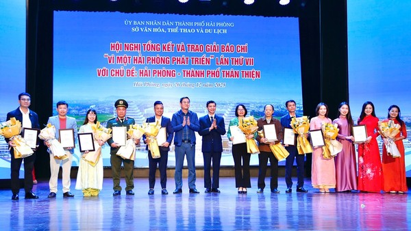 Báo Tài chính - Đầu tư đoạt Giải báo chí Vì một Hải Phòng phát triển lần thứ VII 