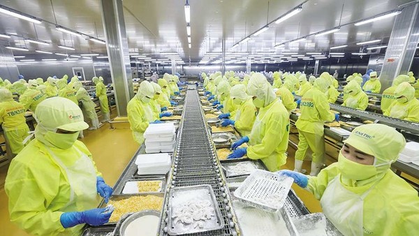 Doanh nghiệp tăng tốc đáp ứng đơn hàng dịp cuối năm 