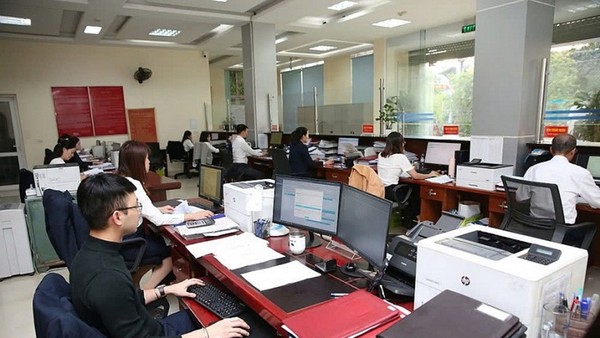 Hoạt động nghiệp vụ tại Kho bạc Nhà nước. Ảnh: An Phu.