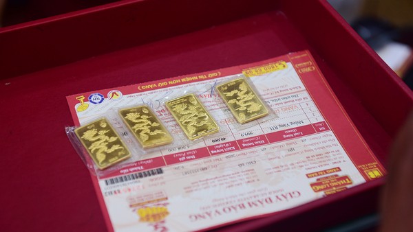 Giá vàng hôm nay ngày 7/2: Vàng tăng mạnh, tiến sát mốc 180 triệu đồng/lượng