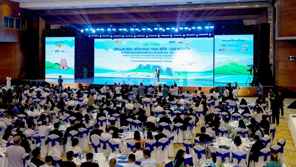 Ông Phạm Anh Tuấn, Uỷ viên Ban cháp hành TW Đảng, Phó Bí thư tỉnh uỷ, Chủ tịch UBND tỉnh Gia Lai phát biểu khai mạc Hội thảo. 