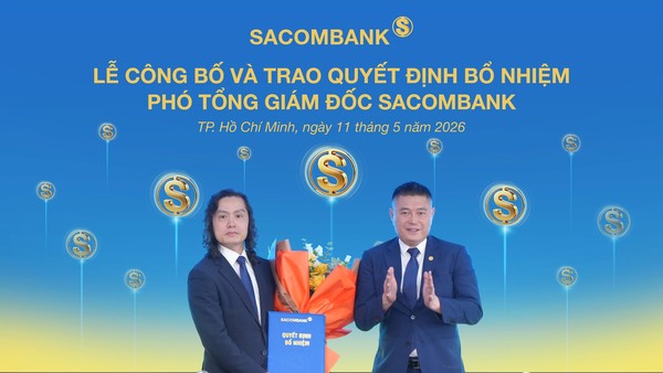 Ông Nguyễn Đức Thụy - Phó Chủ tịch thường trực HĐQT trao Quyết định bổ nhiệm cho ông Lưu Danh Đức - Phó tổng giám đốc