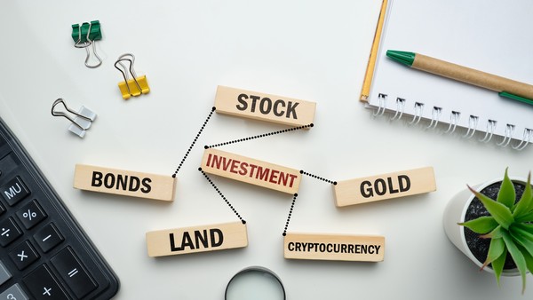 Thị trường tài chính 24h: Giá vàng lao dốc