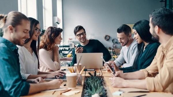 Thị trường tài chính 24h: Chứng khoán tiếp tục bay cao, giá vàng giảm mạnh