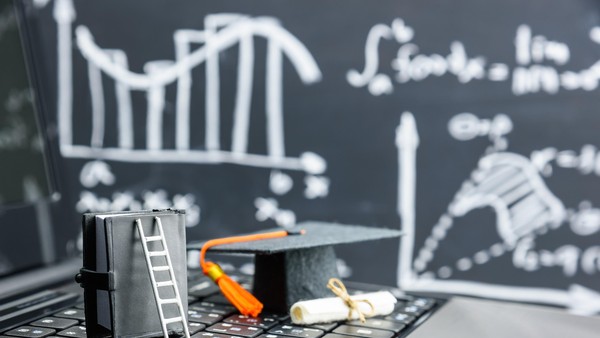 Thị trường tài chính 24h: Ưu tiên cổ phiếu đầu ngành là hướng đi phù hợp