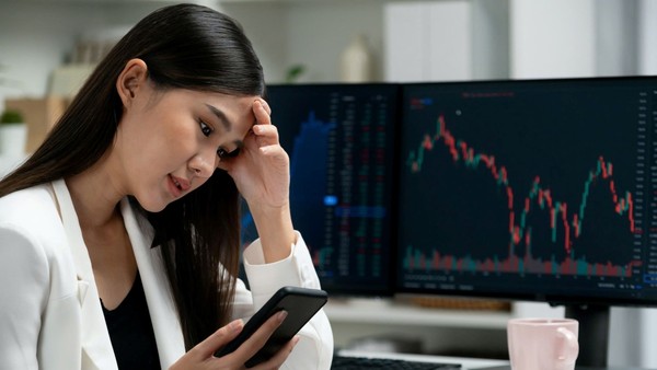 Thị trường tăng 10% một tháng, vì sao nhà đầu tư vẫn không vui?