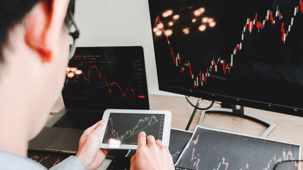 Thị trường chấp nhận mua lên ở mặt bằng giá mới, ABS kỳ vọng VN-Index chinh phục tiếp 1.980 điểm