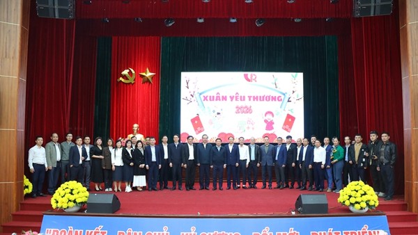 “Xuân Yêu thương 2026” trao tặng 120 suất quà tình nghĩa cho trẻ em khuyết tật và trẻ em có hoàn cảnh đặc biệt tại tỉnh Ninh Bình