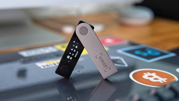 Nghi vấn gần 100 triệu USD tài sản mã hóa từ ví Ledger bị tấn công