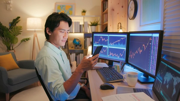 Khối ngoại mua ròng hơn 810 tỷ đồng trong phiên giảm điểm ngày 14/9
