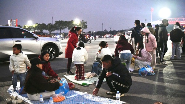 Trước giờ G: Người Hà Nội “đứng ngồi không yên” chờ concert pháo hoa quốc gia tại Mỹ Đình 