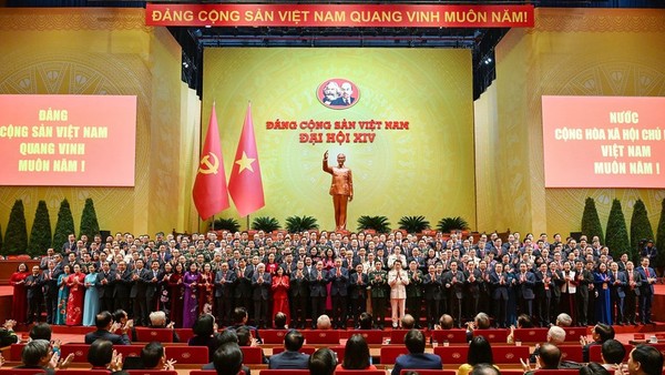 Ban Chấp hành Trung ương Đảng Cộng sản Việt Nam khóa XIV ra mắt Đại hội. Ảnh: TTXVN