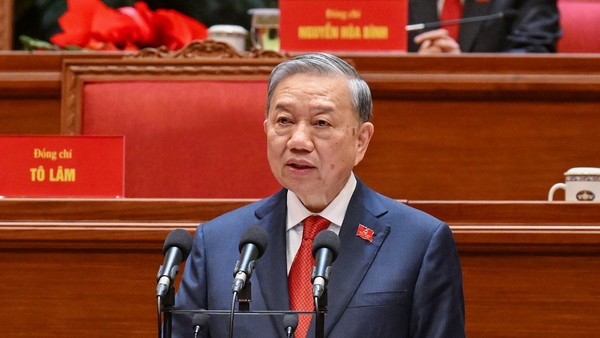 Đồng chí Tô Lâm, Tổng Bí thư Ban Chấp hành Đảng Cộng sản Việt Nam khóa XIV đọc Diễn văn bế mạc Đại hội đại biểu toàn quốc lần thứ XIV của Đảng.