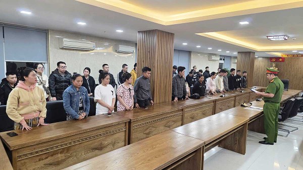 Đường dây mua bán trái phép tài khoản ngân hàng cung cấp cho các ổ nhóm tội phạm ở Campuchia vừa bị công an Đà Nẵng triệt phá