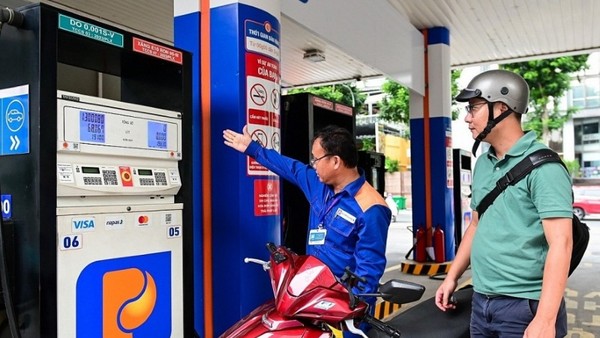 Từ 23h45' ngày 10/3, Liên Bộ trích lập và chi sử dụng Quỹ Bình ổn giá xăng dầu đối với các mặt hàng xăng dầu.