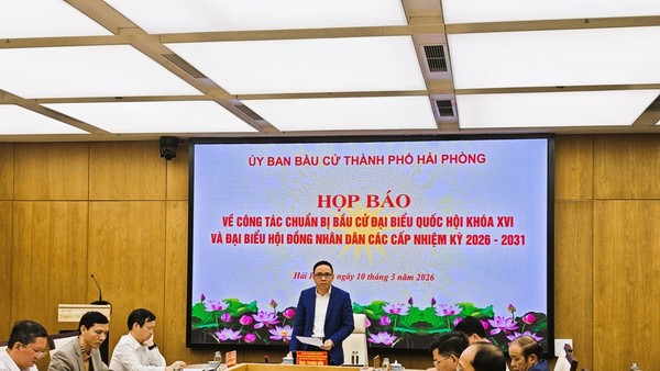 Ông Đào Trọng Đức, Phó Chủ tịch Thường trực HĐND thành phố, Phó Chủ tịch Uỷ ban bầu cử thành phố Hải Phòng chủ trì cuộc Họp báo thông tin về công tác bầu cử. Ảnh: Thanh Sơn