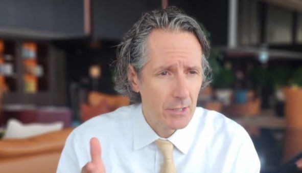 Ông Fred Neumann, Chuyên gia Kinh tế trưởng Khối Nghiên cứu Kinh tế châu Á - Thái Bình Dương của HSBC