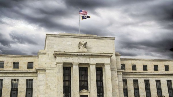 Dự báo về lộ trình lãi suất Fed có sự phân hóa mạnh