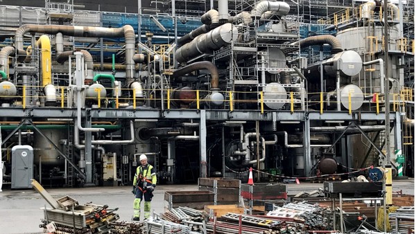 Ngành công nghiệp hóa chất châu Âu chao đảo vì chi phí năng lượng và các quy định chặt chẽ