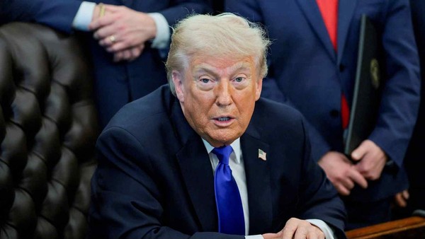 Ông Trump tuyên bố tăng thuế nhập khẩu ô tô từ Liên minh châu Âu lên 25%