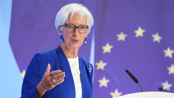 ECB tăng lãi suất lần đầu tiên kể từ năm 2023