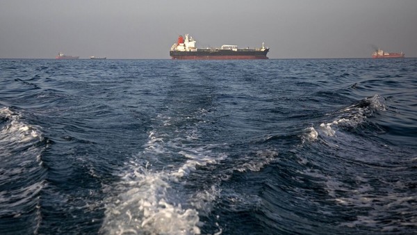 Hoạt động thương mại qua eo biển Hormuz sẽ mất nhiều tháng để trở lại bình thường