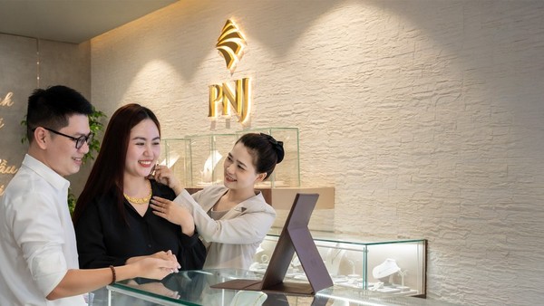 Vàng bạc Đá quý Phú Nhuận (PNJ): Tổng giám đốc mua vào 1 triệu cổ phiếu