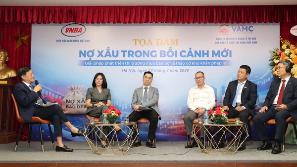 Các diễn giả thảo luận tại Toạ đàm