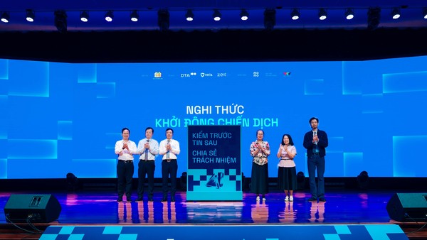 Lãnh đạo Cục An ninh mạng và phòng, chống tội phạm sử dụng công nghệ cao (A05), Hiệp hội An ninh mạng quốc gia, Đài Truyền hình Việt Nam (VTV) và đại diện Lãnh đạo MoMo tại Sự kiện