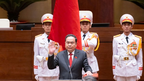 Tân Chủ tịch Quốc hội khoá XVI Trần Thanh Mẫn làm lễ tuyên thệ nhậm chức sáng 6/4 (Ảnh: Quốc hội)