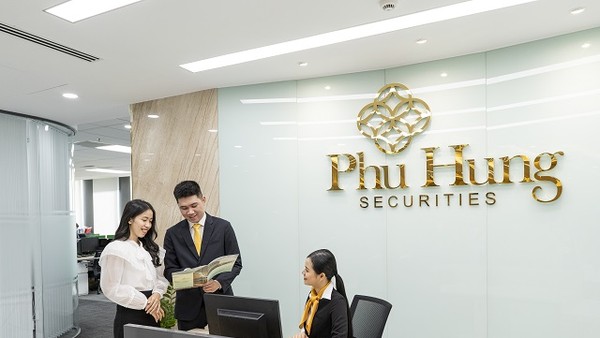 Chứng khoán Phú Hưng (PHS) muốn mua thêm 5,5 triệu cổ phần Bảo hiểm Nhân thọ Phú Hưng (PHL)