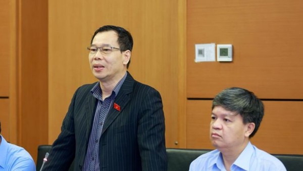 Đại biểu Quốc hội Đỗ Đức Hồng Hà (đoàn Hà Nội) thảo luận tổ sáng 23/10