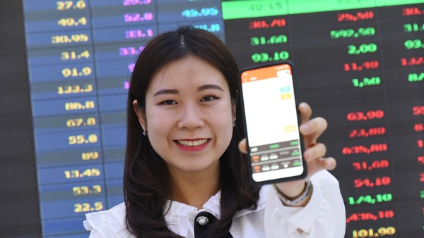 Giao dịch chứng khoán sáng 23/2: Cổ phiếu dầu khí nổi sóng ngày khai Xuân 