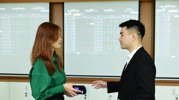 Tín hiệu từ kiệt thanh khoản