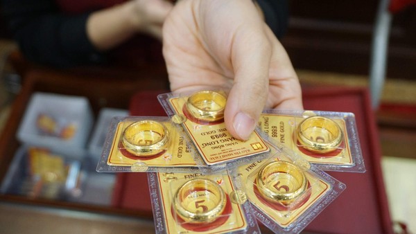 Giá vàng hôm nay ngày 30/1: Vàng nhẫn giảm hơn 10 triệu đồng/lượng