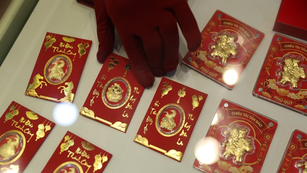 Giá vàng hôm nay ngày 16/7: Chưa đủ động lực để vượt qua ngưỡng 4.100 USD/ounce