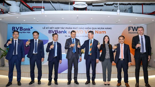FWD Việt Nam và BVBank hợp tác phân phối bảo hiểm qua ngân hàng